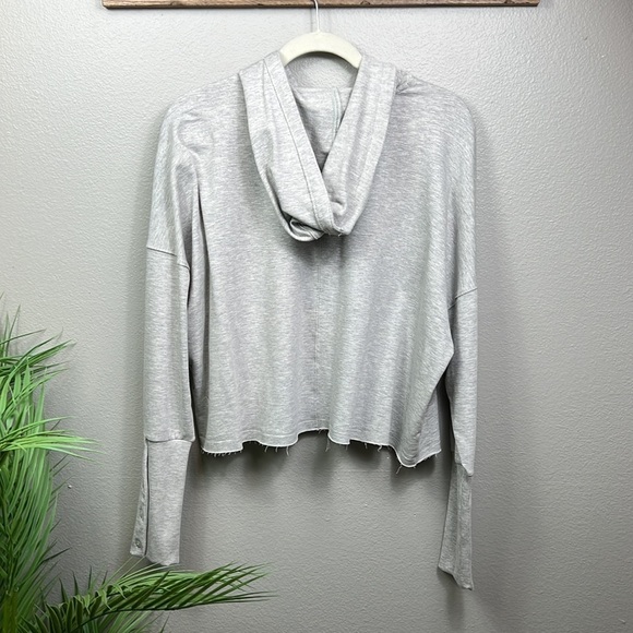 NWT Nike Yoga Women’s Hoodie Pullover Gray XL Oversized Training Athletic Frayed - Picture 4 of 8